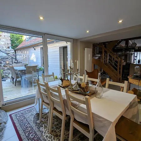 Le Avec Terrasse Et Piscine *